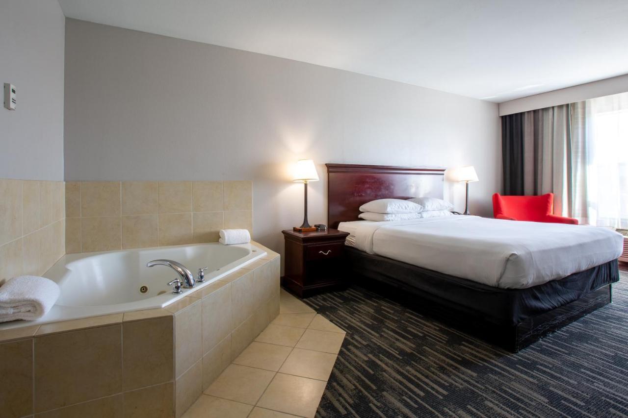 Hotel Country & By Radisson, Center Az 3*