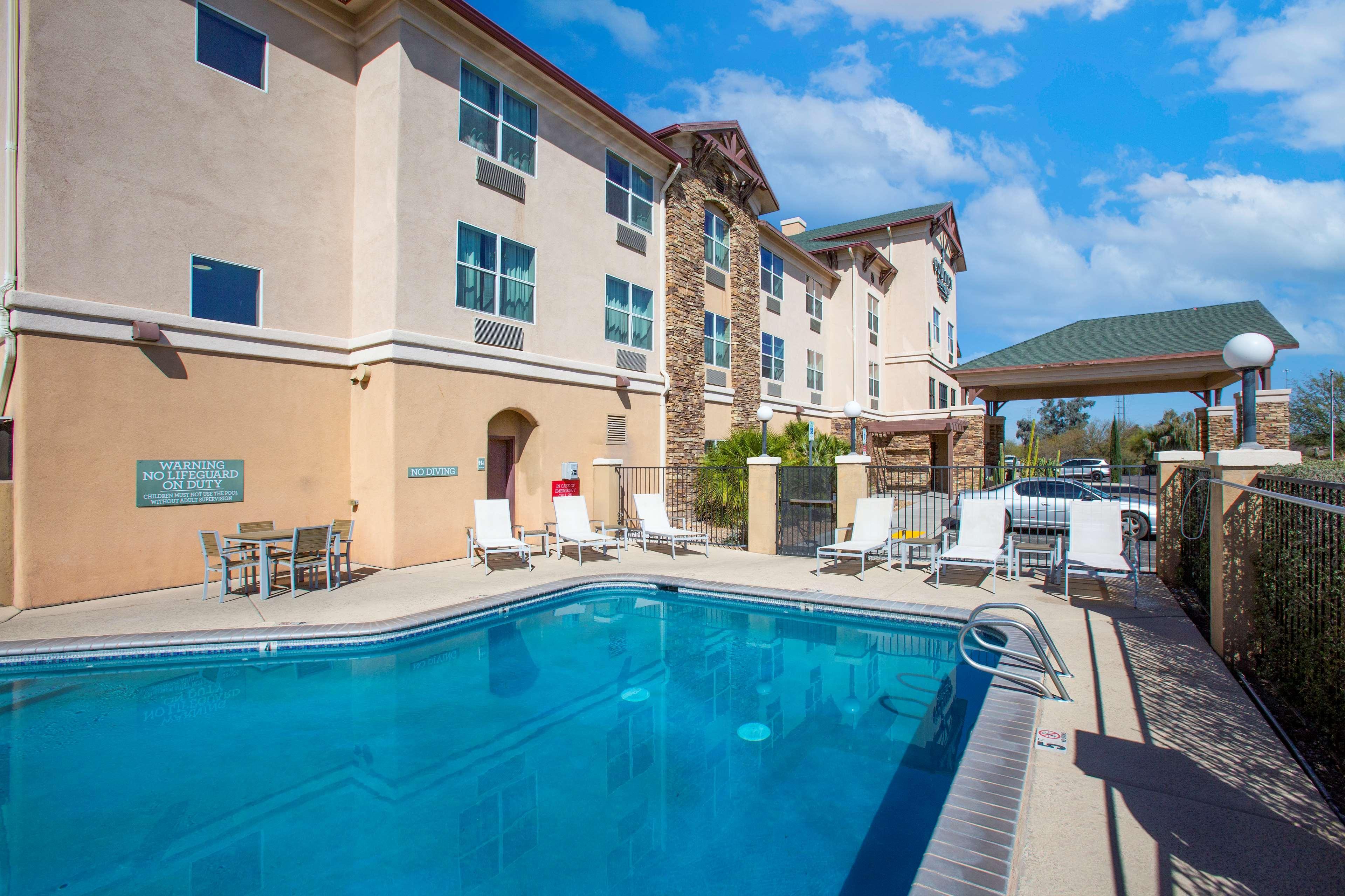 Country & By Radisson, Center Az Tucson