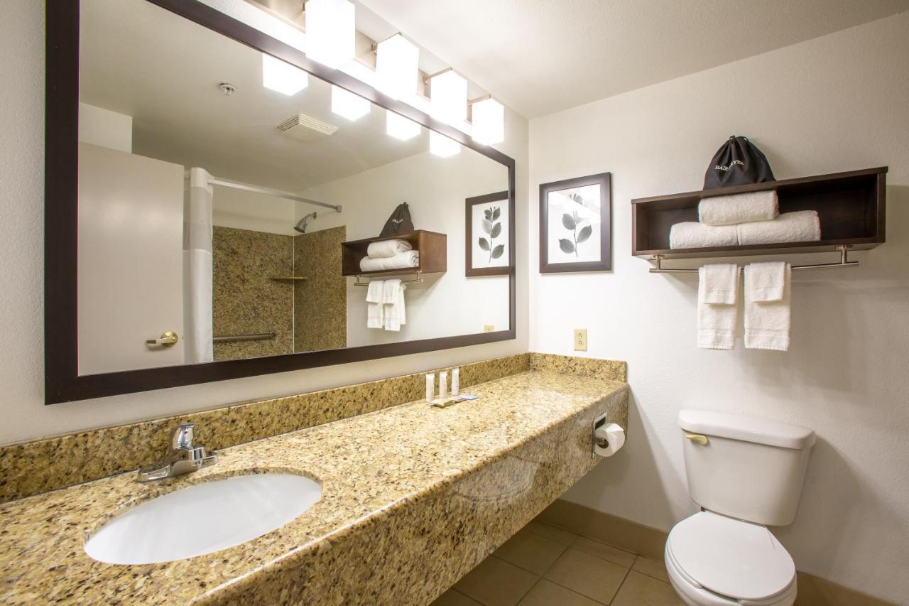 Country & By Radisson, Center Az Hotel Tucson