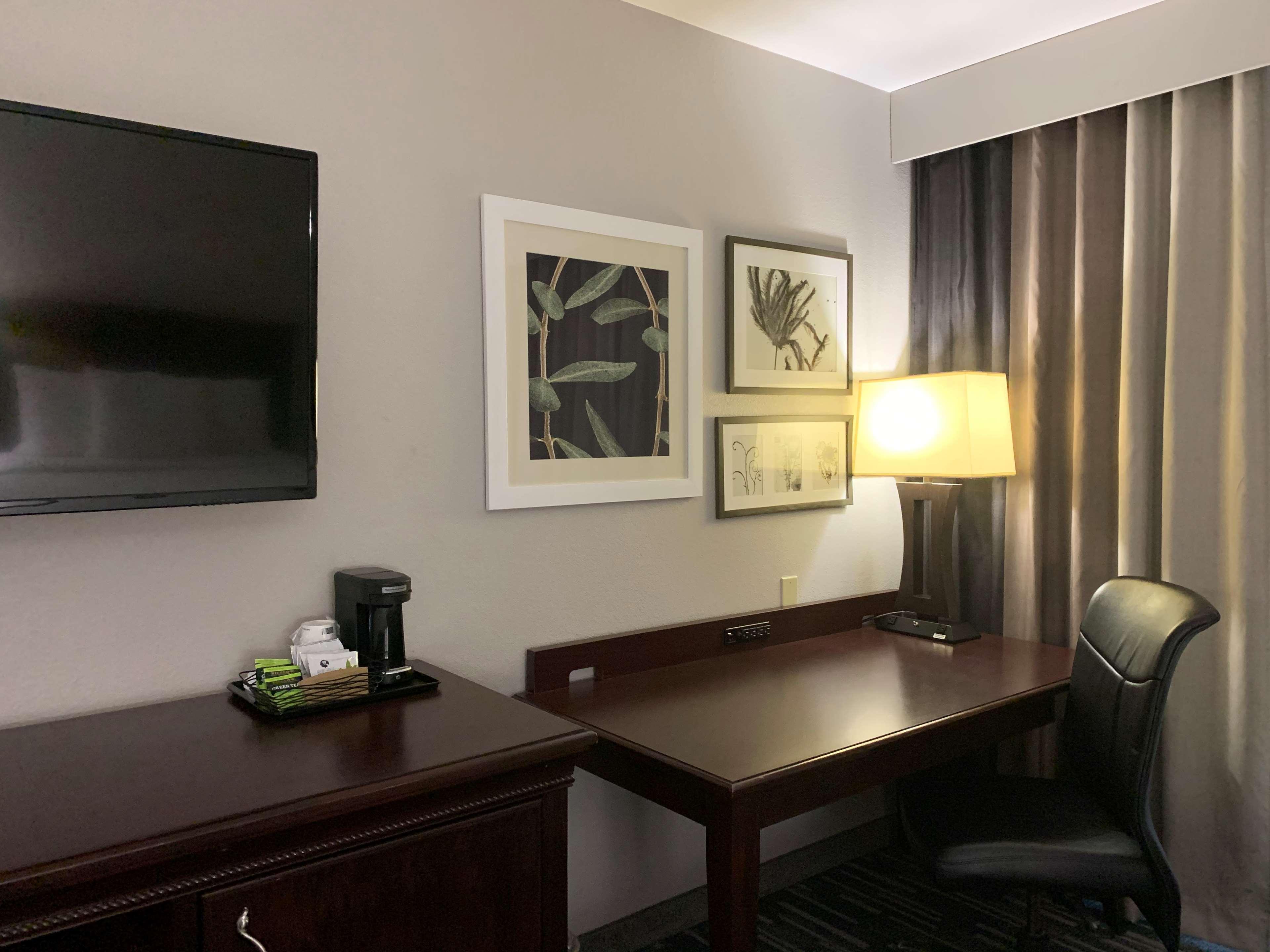 Country & By Radisson, Center Az Hotel Tucson