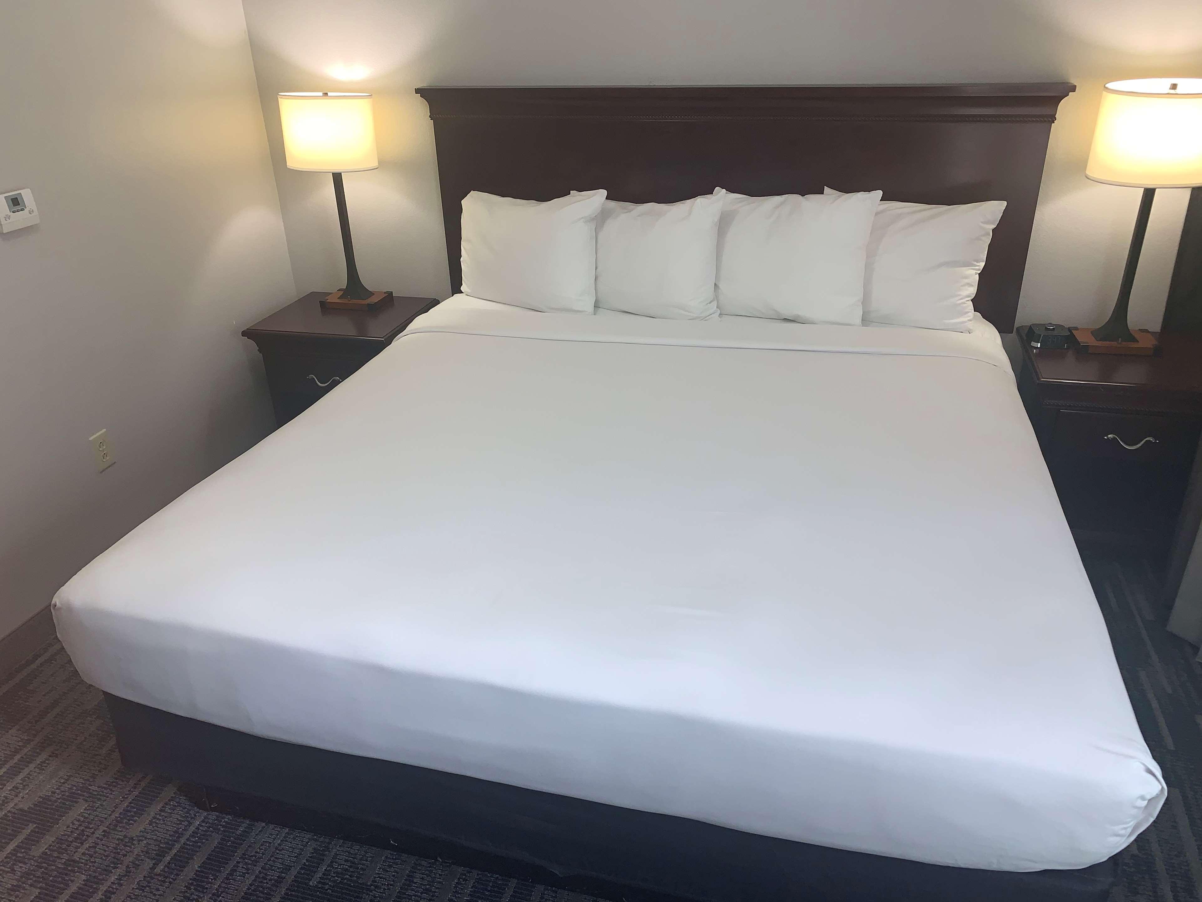 Country & By Radisson, Center Az Tucson