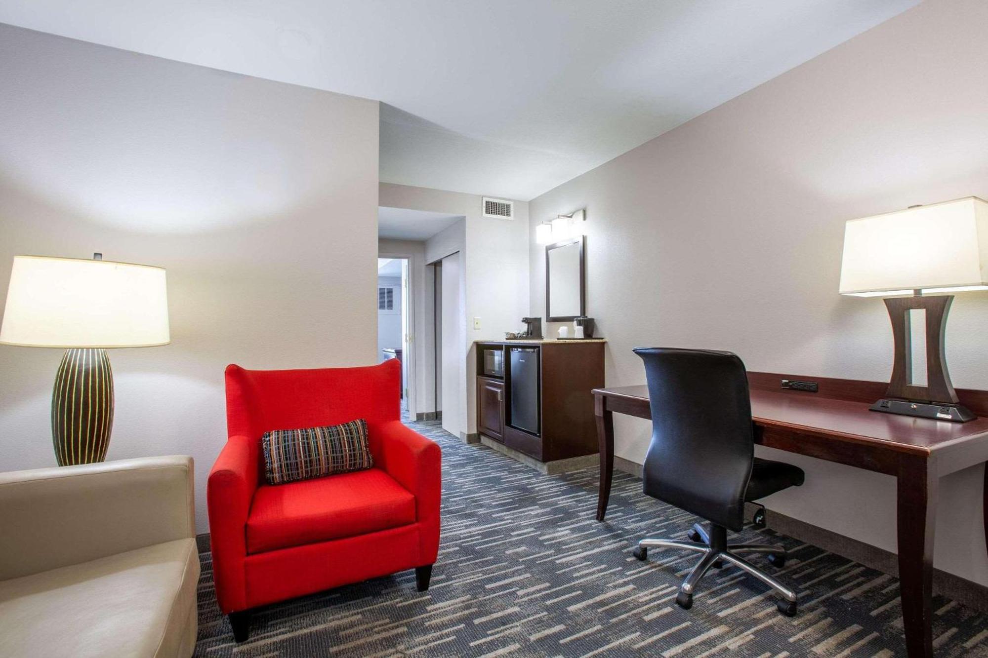 Country & By Radisson, Center Az 3* Tucson