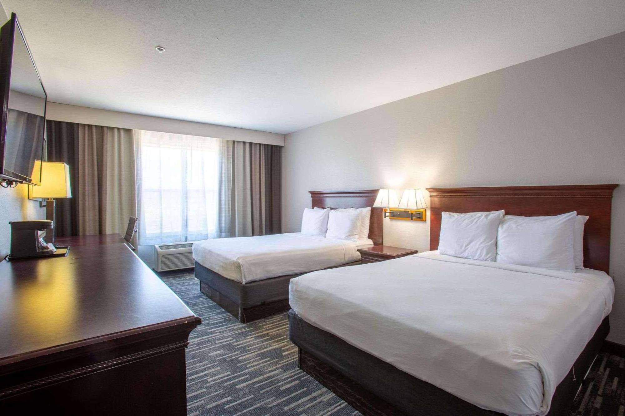 Country & By Radisson, Center Az Hotel Tucson