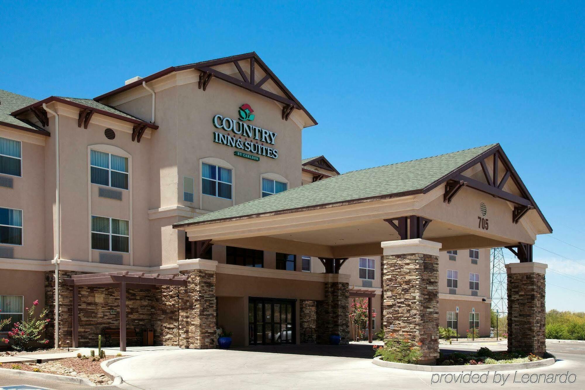 Country & By Radisson, Center Az 3*